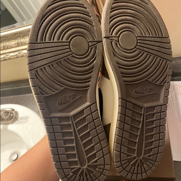 Travis scott jordan 1 - Picture 3 of 8